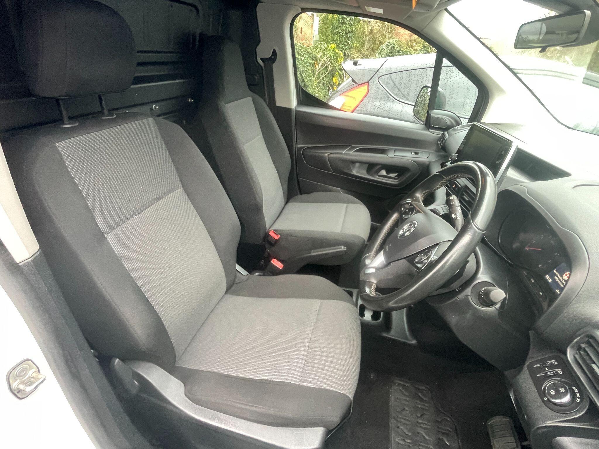 Vauxhall Combo - image 13